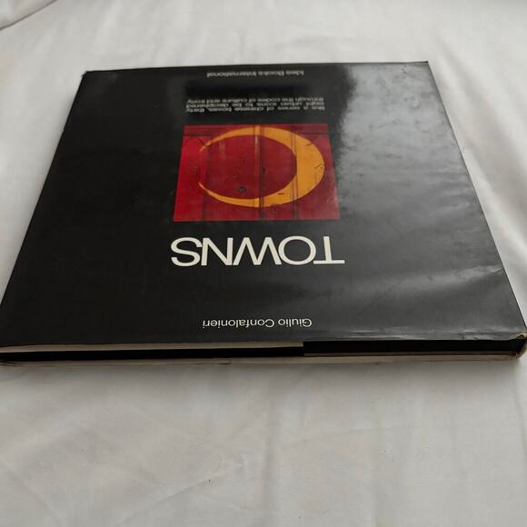 TOWNS by Giulio Confalonieri Idea Books International Hardcover Published 1976 - Picture 4 of 8